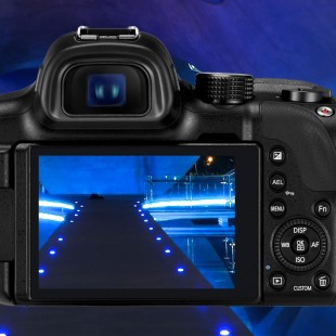 Samsung Nx3 series,Smart Camera with Cosmos Lens